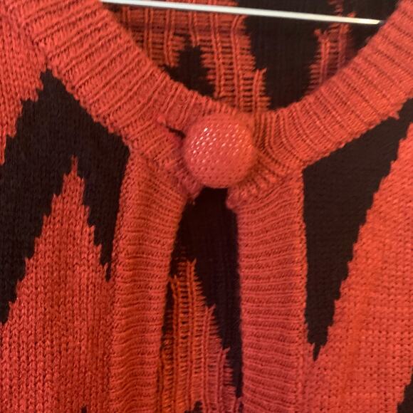 Hopi Wen Saks Zig Zag Stripes Red And Black Knit Shawl Size Medium Women’s - Picture 2 of 5